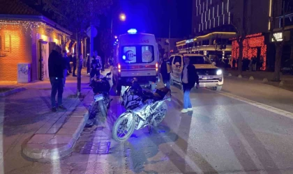 U dönüşü yapan ticari araç motosikletle çarpıştı: 1 yaralı