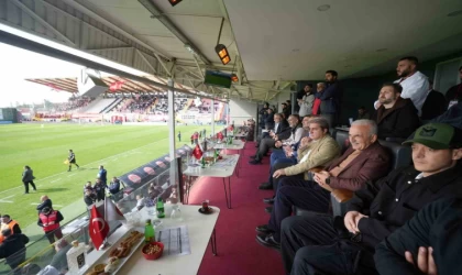 Ümraniyespor play-off yolunda