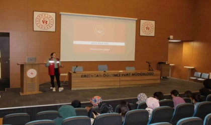 Üniversitelilere ”Aile Yılı Semineri” düzenlendi