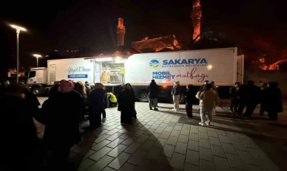 Üsküdar Belediyesi, Sakarya Büyükşehir Belediyesi’nin yardım tırını kaldırttı