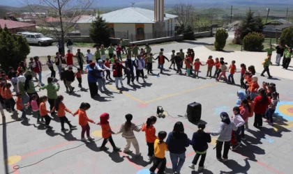 Üzümlü Gençlik Merkezi’nden bahar coşkusu