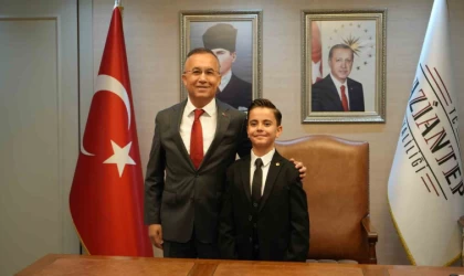 Vali Çerber, 23 Nisan’da koltuğunu devretti