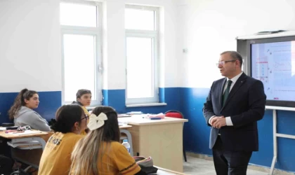 Vali Polat’ın okul ziyaretleri devam ediyor