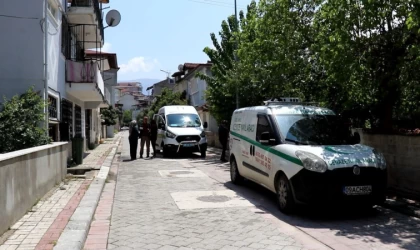 Yalnız yaşadığı evinde ölü bulundu