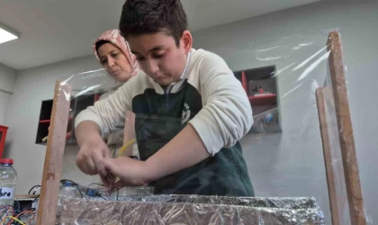 11 yaşında zehirsiz tarım için kolları sıvadı