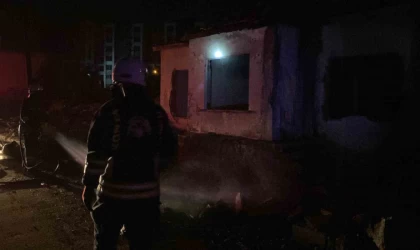 13 katlı binada yangın ihbarına giden itfaiye müstakil metruk evle karşılaştı