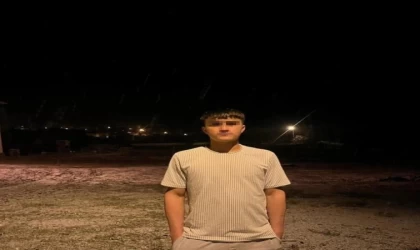 15 yaşındaki genç, husumetlilerinin silahlı saldırısına uğradı... O anlar kamerada