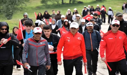 19 Mayıs Gençlik Haftası’nda coşkulu yürüyüş