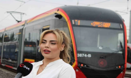 80 tonluk tramvaya kadın eli değdi