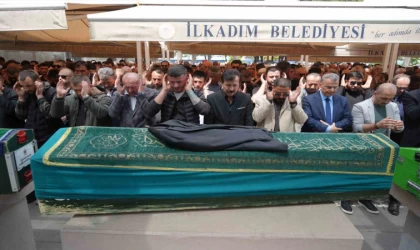 Ablasını kaçırdığı kuzeni tarafından öldürülen gencin tabutunun üzerine damatlığı konuldu