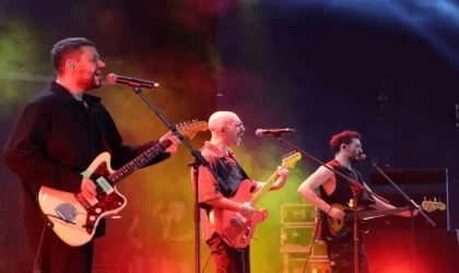 Adamlar söyledi, İzmir Ekonomi coştu