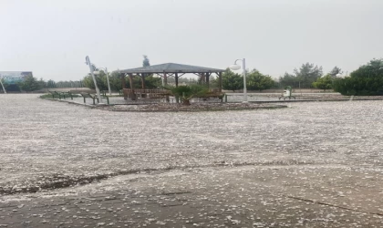 Adıyaman’da dolu yağışı etkili oldu