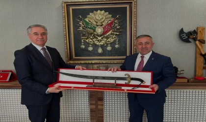 AK Parti Bilecik’te yerel yönetimler gündemi ele alındı