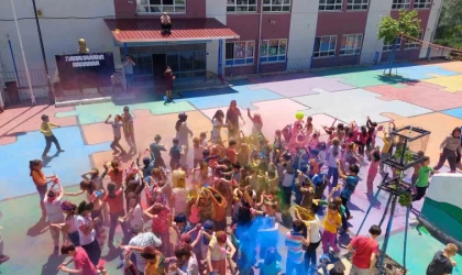 Akçaköy İlk-Ortaokulu’nca colourfest etkinliği yapıldı