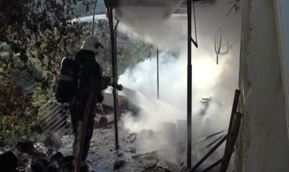 Alanya’da anız yangının sıçradığı daire küle döndü