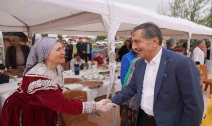 Alınca’da Hıdrellez Şenliği düzenlendi