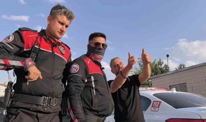 Alkollü sürücü ile polis arasındaki ilginç diyalog kamerada