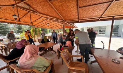 Anneler Günü’nde huzurevine anlamlı ziyaret