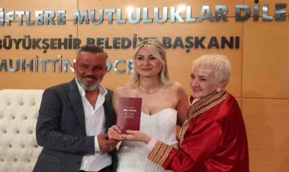 Antalya Büyükşehir Belediyesi nikah salonunda ”05.05.2025” yoğunluğu