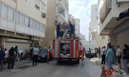 Antalya’da 4 katlı binada yangın paniği: Mahsur kalanları itfaiye kurtardı