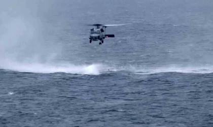 Antalya’da tatbikat kapsamında uçuş faaliyeti icra eden helikopter denize acil iniş yaptı