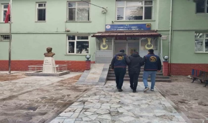 Aranan şahıslar Kütahya JASAT’tan kaçamadı