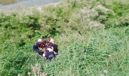 Asi nehri yatağına uçan motosikletin sürücüsü yaralandı