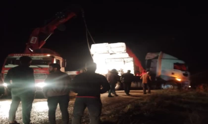 Aynı bölgede üç farklı tır kazası yaşandı