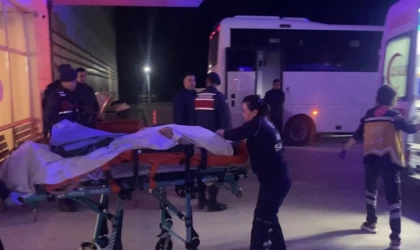 Aynı restoranda çalıştığı arkadaşı tarafından bıçaklanan genç kız ağır yaralandı