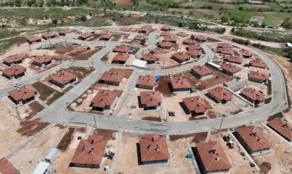 Bakan Kurum: ”Adıyaman’ın Zey köyü kayalık zemin üzerine yeniden kuruldu”