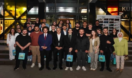 Başkan Alemdar, Ofis Sanat Merkezi’nde üniversiteli gençler ile buluştu