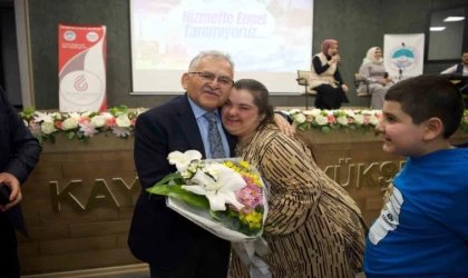 Başkan Büyükkılıç, engelliler için özel hizmetleri sıraladı