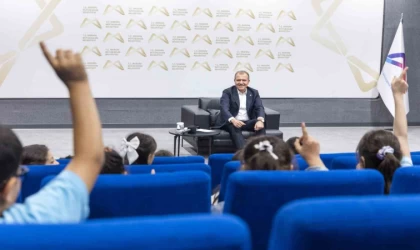 Başkan Seçer, çocukların sorularını yanıtladı