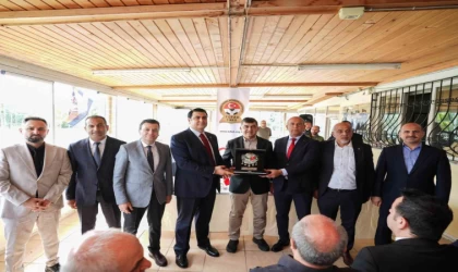 Başkan Yılmaz’dan teknik adamlara moral ziyareti