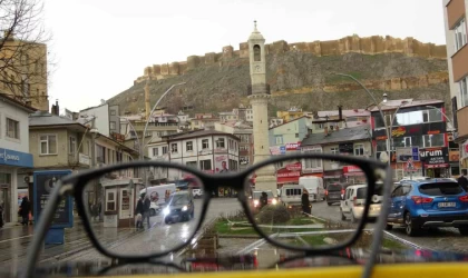 Bayburt’ta sağanak yağış etkili oluyor