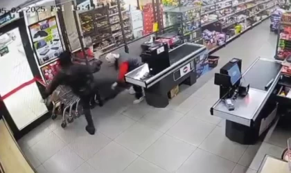 Bayrampaşa’da BİM markette kasiyeri darp eden şüpheli yakalandı