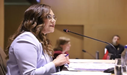 Belediye meclisinde CHP’li başkanlar arasında otopark tartışması: Mikrofon kapatıldı, gerilim yükseldi