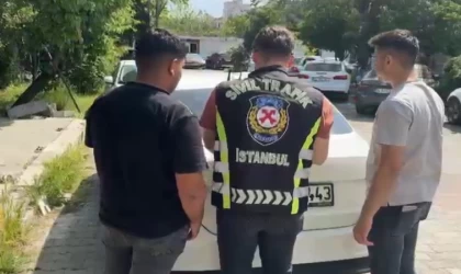 Beylikdüzü’nde araç camından sarkıp dans eden şahıslara ceza