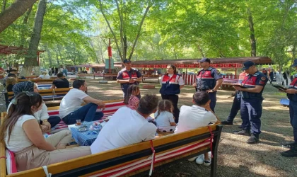 Bozdoğan’da jandarma ekiplerinden bilgilendirici devriye