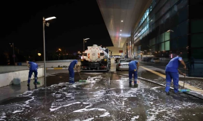 Büyükşehir’in çevre bakım ve temizlik çalışmaları hız kesmiyor