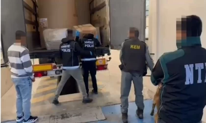 ’Carlos’ geçit vermedi: Dorsede 115 kilo skunk ele geçirildi