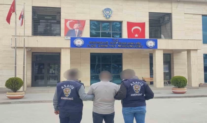 Çeşitli suçlardan aranan şahsı polis yakaladı