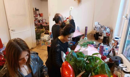 Çiçekçilerin ’Anneler Günü’ mesaisi