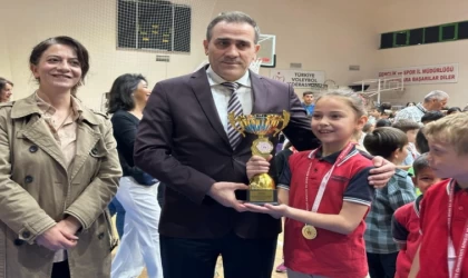 Çocuklar, ödüllerine kavuştu