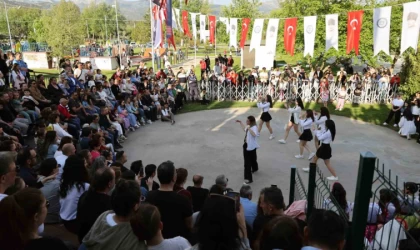 Dansın tüm renkleri Menteşe’de buluştu