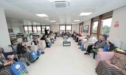 Darülaceze’de Anneler Günü sürprizi: Duygu dolu anlar yaşandı