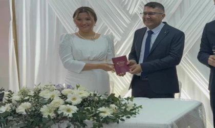 Depremde ailelerini kaybeden 2 öğretmen, ikinci bahara ’evet’ dedi