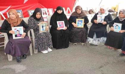 Diyarbakır anneleri PKK’nın silah bırakmasıyla çocuklarına kavuşmayı umut ediyor