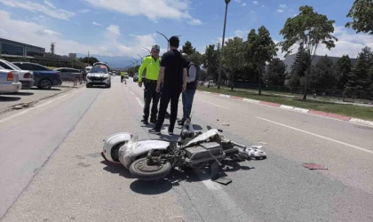 Ekipler dakikalarca dil döktü, parçalanan bisikletini bırakmamak için direndi