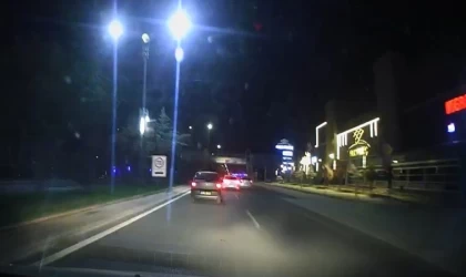 Elazığ’da makas atan sürücü kameralara yansıdı